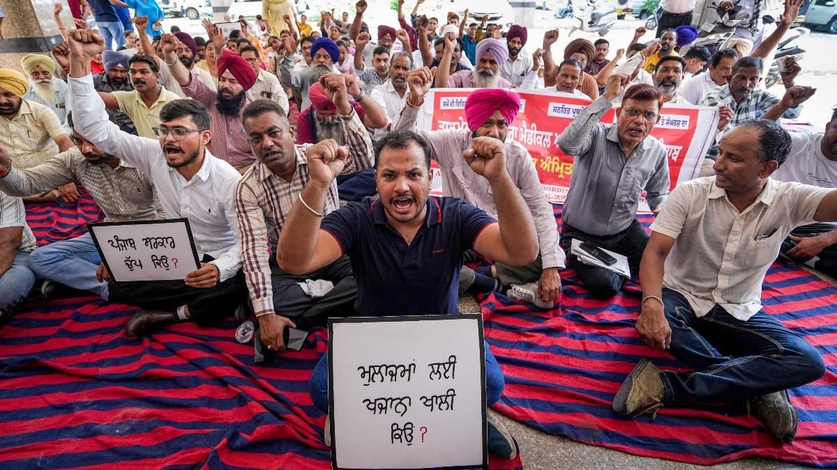 2,500 Punjab govt employees face action over absence during August 27 strike