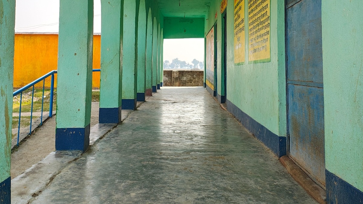 Ayodhya bans entry of outsiders, social media personnel in government schools