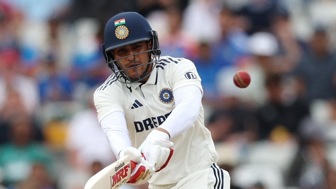 Shubman Gill returns to bat after injury scare in Sri Lanka warm-up