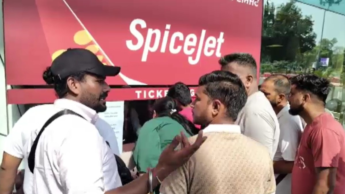 18-hour SpiceJet delay at Amritsar airport leaves Dubai-bound passengers stranded