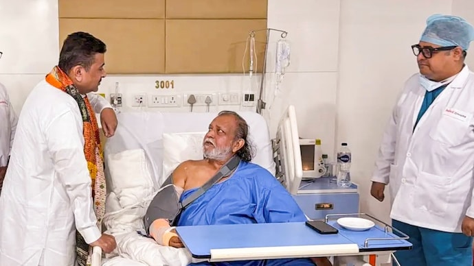 Suvendu Adhikari, Mithun Chakraborty