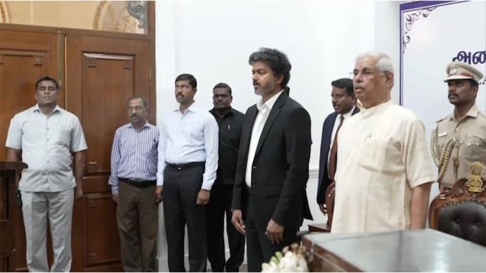 Tamil Nadu CM C Joseph Vijay and Governor Rajendra Viswanath Arlekar during the national anthem. (Photo: X)