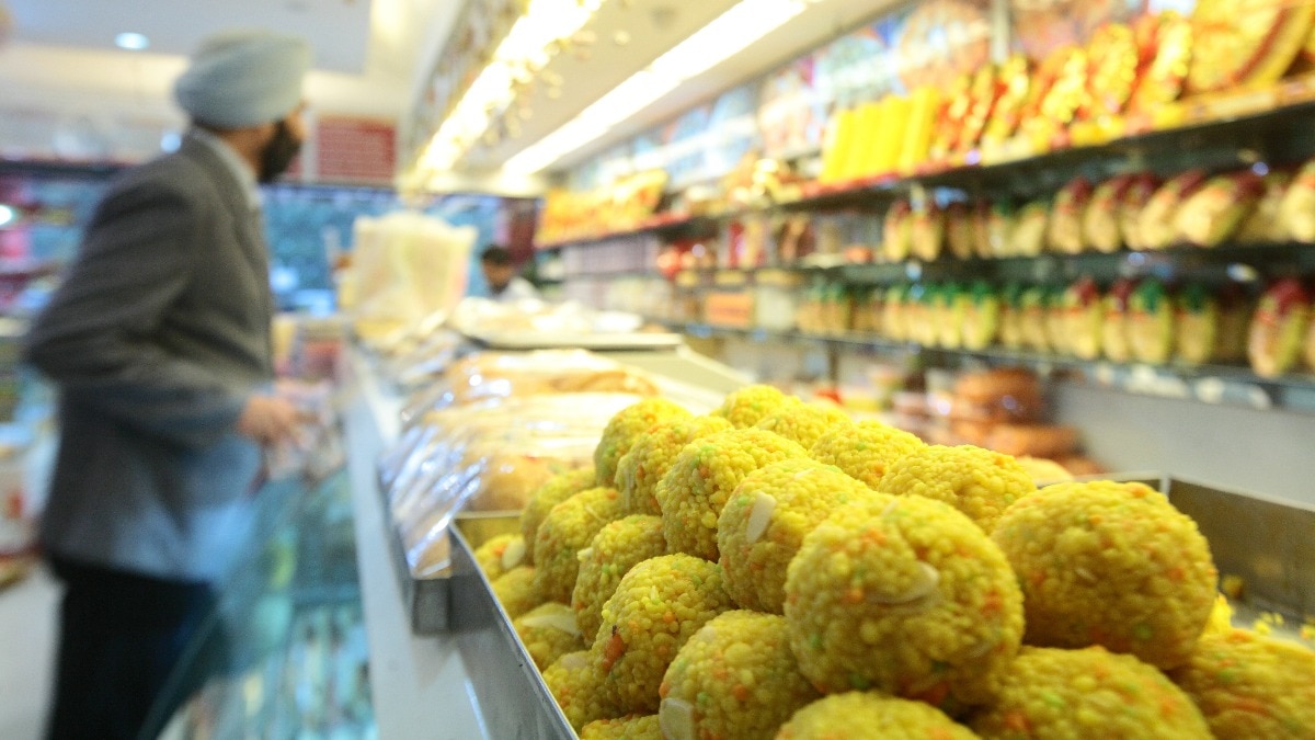 Bombay High Court Slams FDA for Shutting Pune Sweet Shop Despite 98% Compliance; Orders ₹5 Lakh Damages