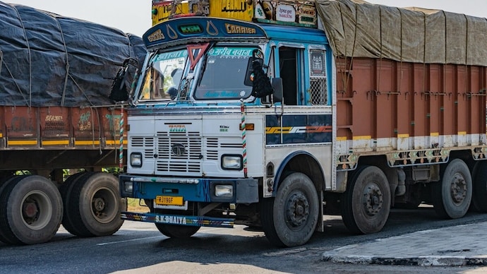 TRUCK PEXELS