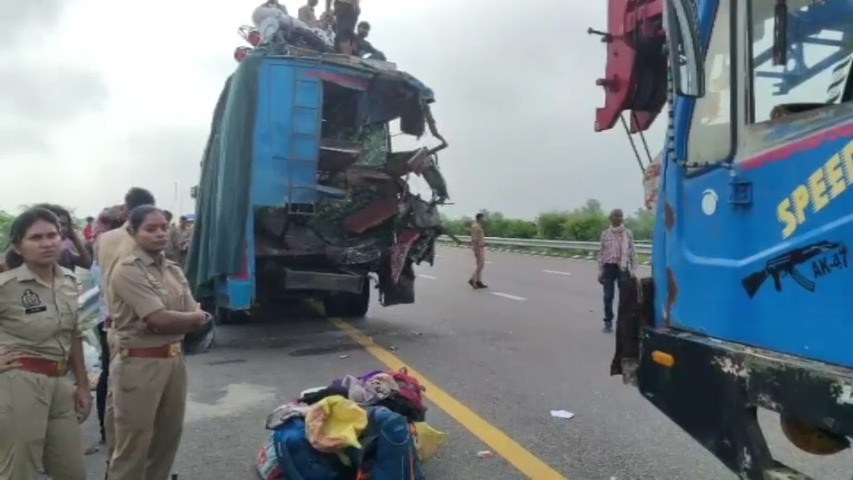 3 killed, 11 hurt as truck rams bus in UP; passenger blames driver for wrong parking