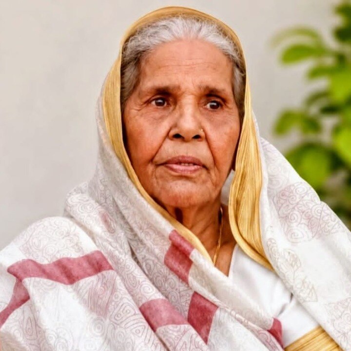 UP IPS officer's 91-year-old mother found dead; murder suspected.
