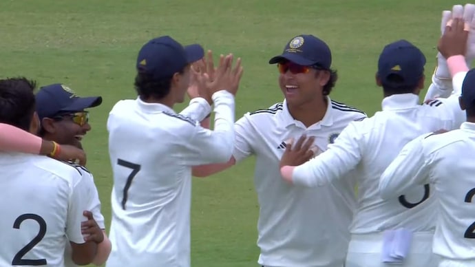 Vaibhav Sooryavanshi got a DRS call right while captaining in Duleep Trophy (Courtesy: JioHotstar Screengrab) Vaibhav Sooryavanshi