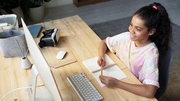13-year-old earns Rs 2.2 lakh in 3 days after building AI study app with no coding 13-year-old earns Rs 2.2 lakh in 3 days after building AI study app with no coding