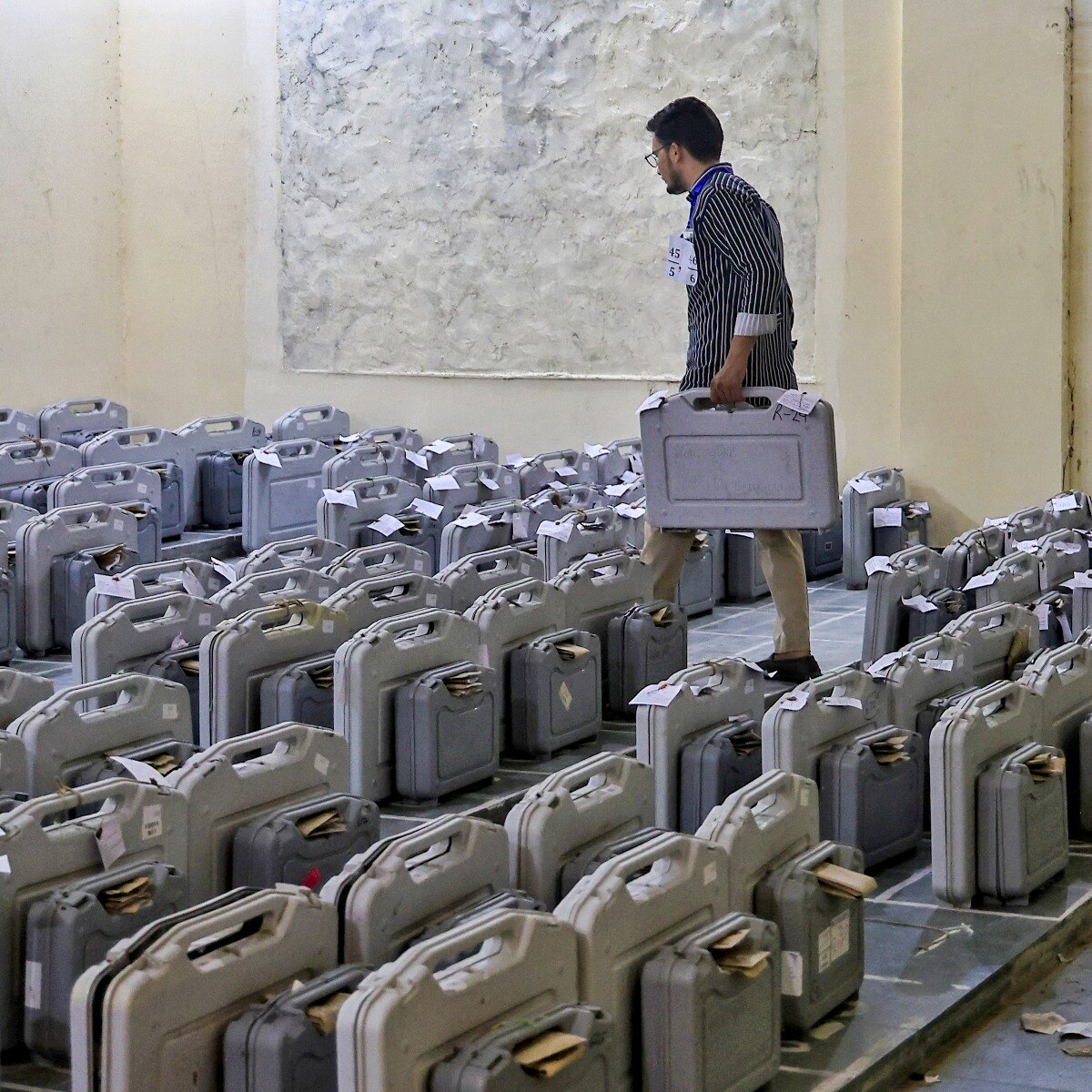 Winners confined to Rajasthan resorts as power battle begins after municipal polls