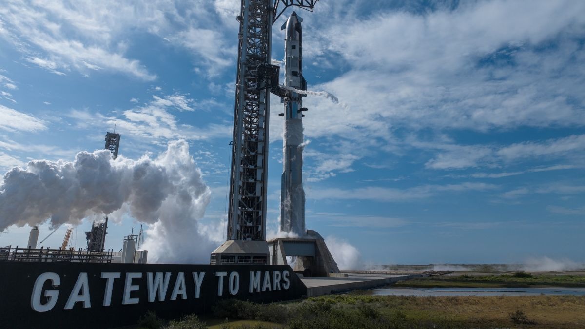 SpaceX delays Starship Flight 14 to September 28 without any explanation