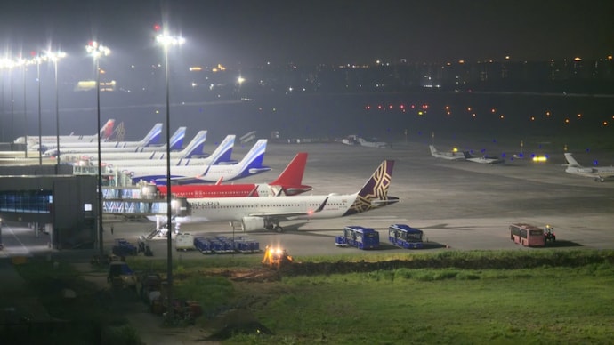 Surat Airport consequently functioned as an alternate facility, accommodating the diverted aircraft and passengers during the disruption. Airport