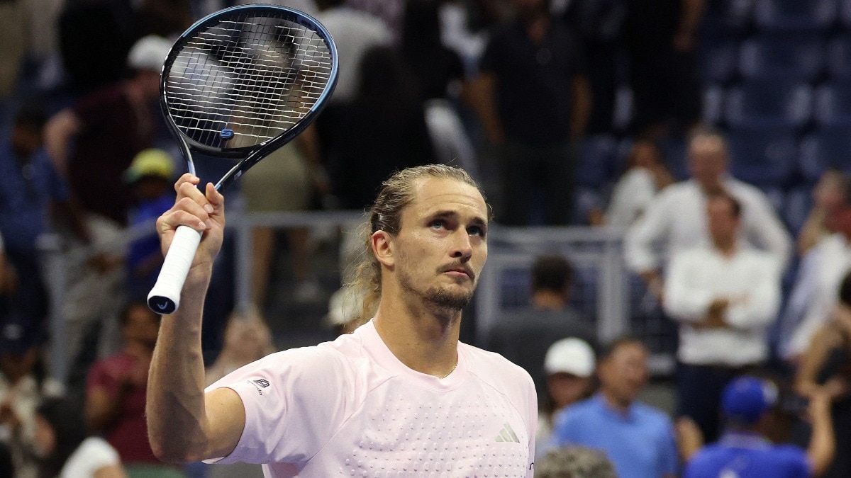 Alexander Zverev reaches quarter-finals after straight-sets win over Darderi