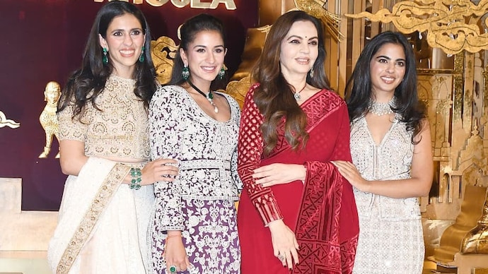 From left to right: Shloka Mehta, Radhika Merchant, Nita Ambani and Isha Ambani at Abu Jani Sandeep Khosla's 40th anniversary celebrations.Photo: Yogen Shah Shloka Mehta, Radhika Merchant, Nita Ambani and Isha Ambani