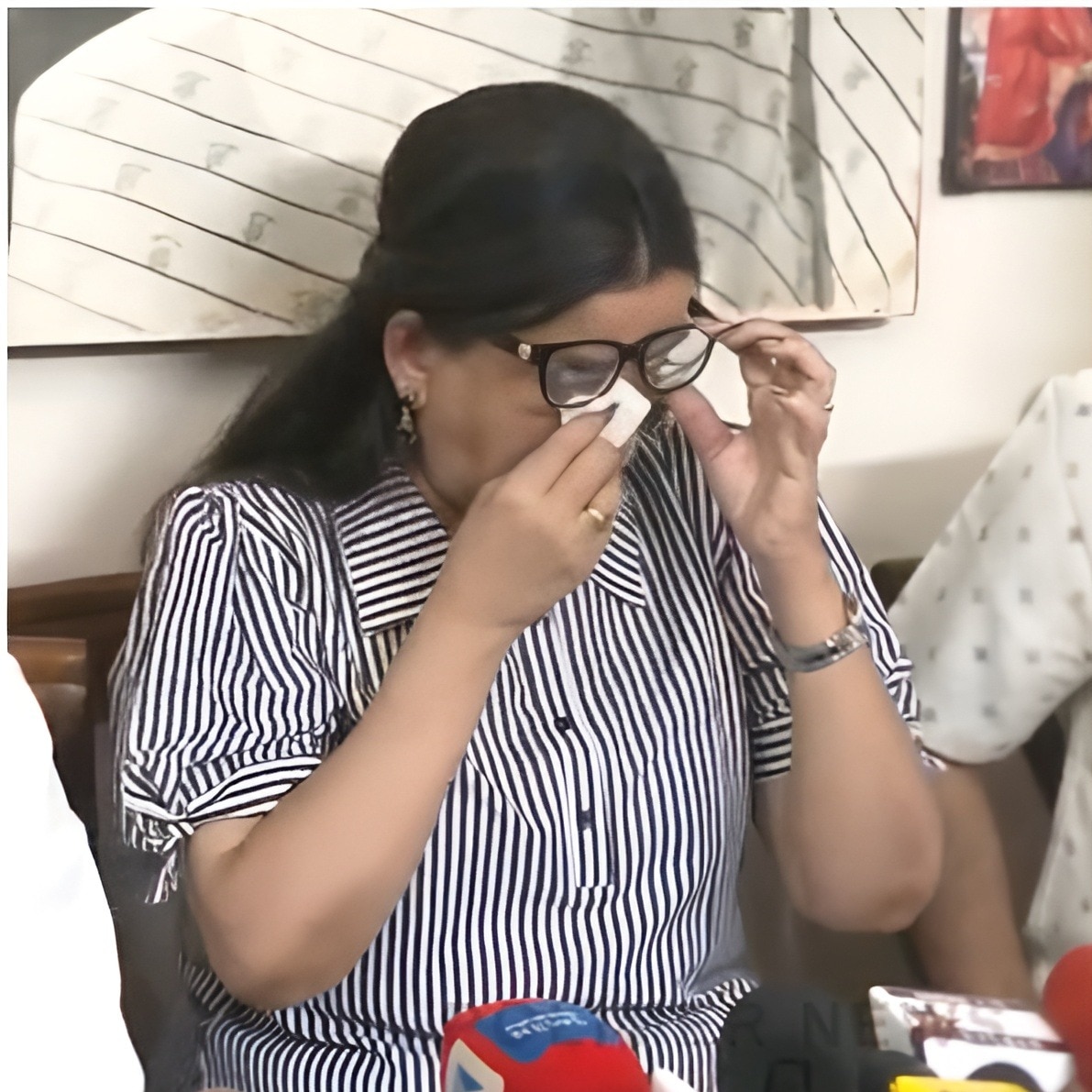 Tamil actor Ambika breaks down over sister Radha’s Rs 46 crore cheque row