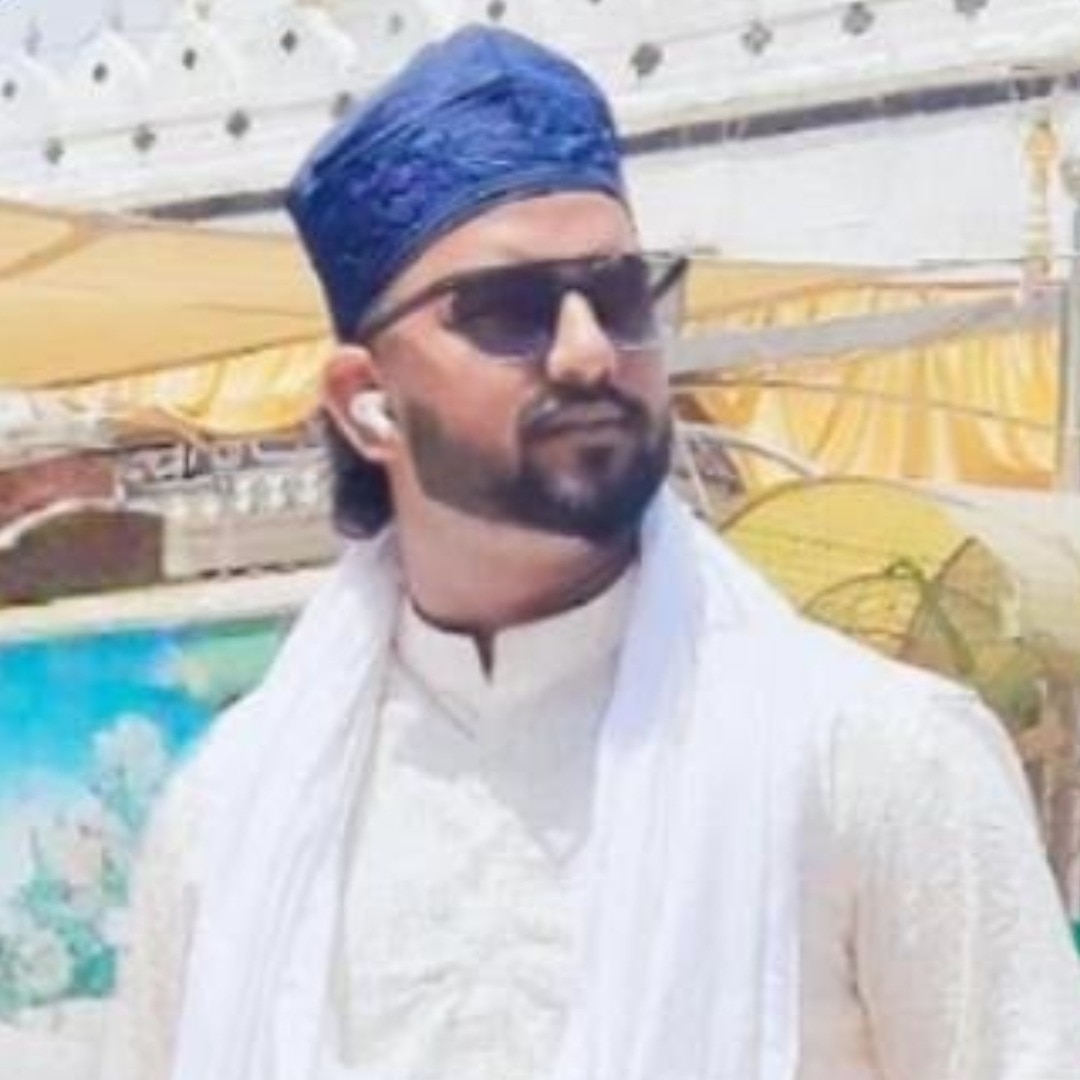 Arif Sheikh introduced himself to the woman as 'Shiva Rathod' to establish a connection. Arif Sheikh introduced himself to the woman as 'Shiva Rathod' to establish a connection.