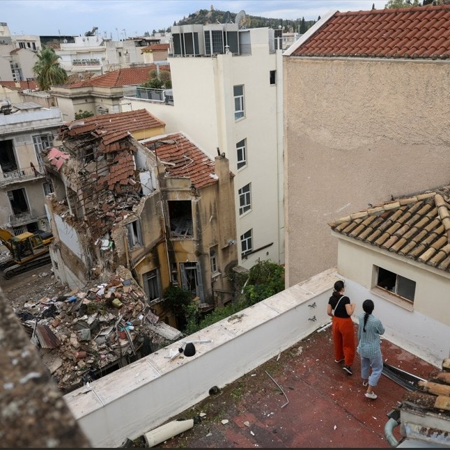 6 killed in blast that reduced Athens building to rubble, gas leak suspected