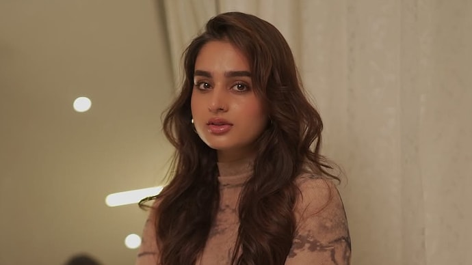 Dhurandhar actor Ayesha Khan condemns Bihar minors’ assault. Photo: Instagram Ayesha Khan