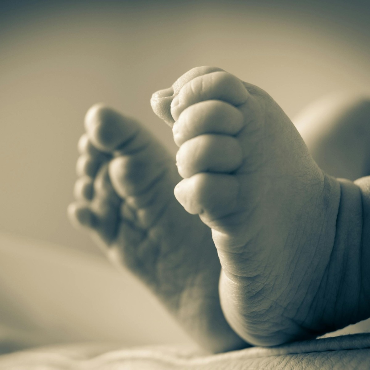 Needle found near toddler’s ribs a year after birth, parents allege negligence