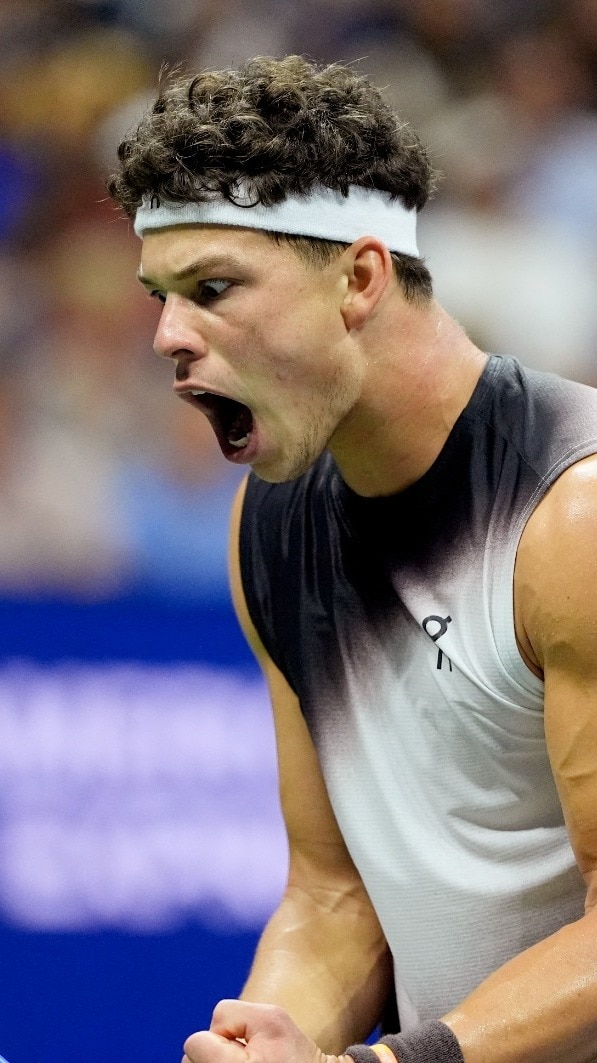 US Open: Ben Shelton beats Carlos Alcaraz in 5-set thriller that ends after 3 am, reaches semis