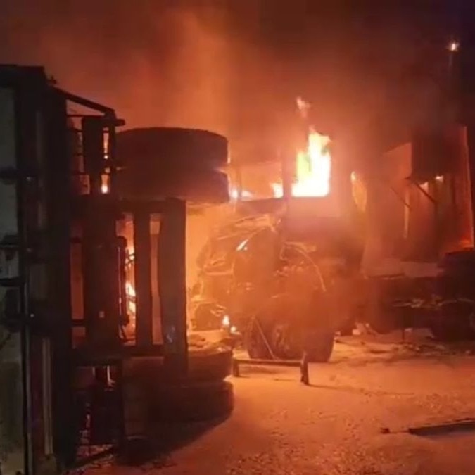 2 killed in fire at UP tyre oil factory, owner says bidi may have triggered blaze