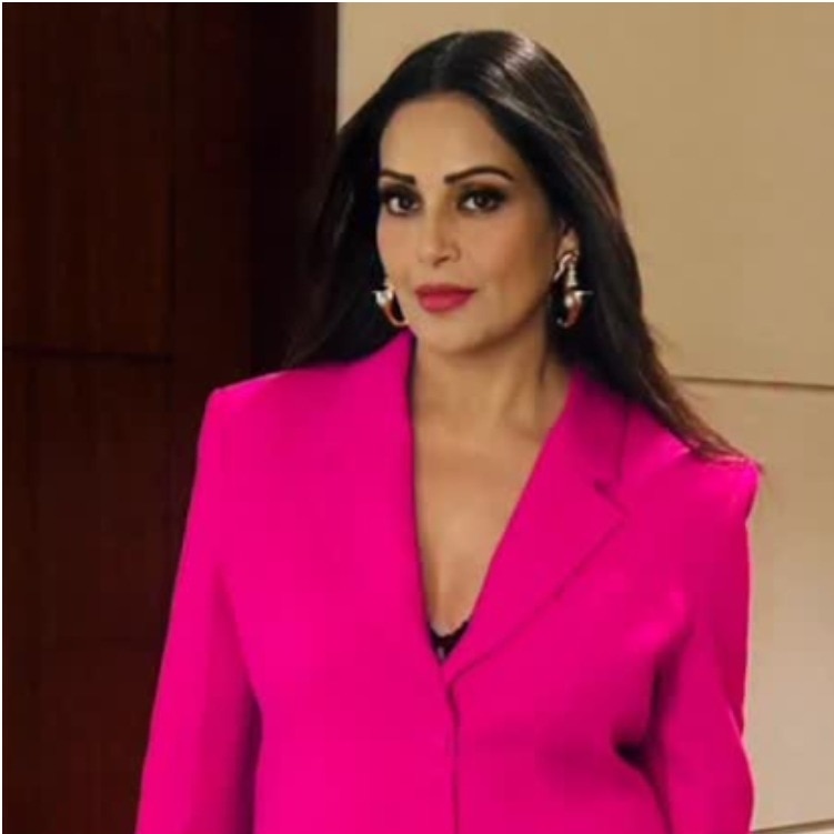 Bipasha Basu finds worms in protein powder, seeks Tukaram Mundhe’s help