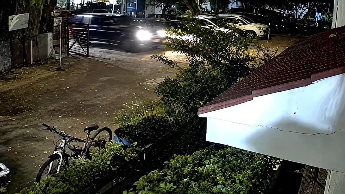 'Drunk' driver crashes into society gate in posh Delhi area, injures dog; 3 held