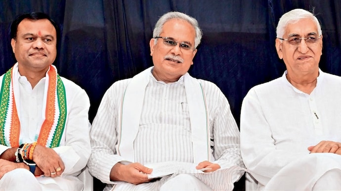 REARRANGING TOP BRASS: L to R, PCC chief Deepak Baij, ex-Chhattisgarh CM Bhupesh Baghel and LoP T.S. Singhdeo in Ambikapur, Sept. 16