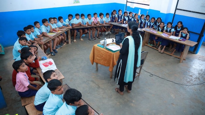 In an order issued by commission member P Shajesh Bhaskar, the panel said such children also have the right to maintain their hair and choose their dress according to their preference.