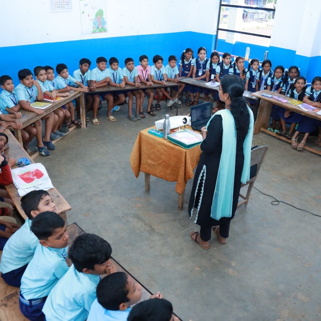 Keralam child rights panel says schools cannot punish boys for long hair