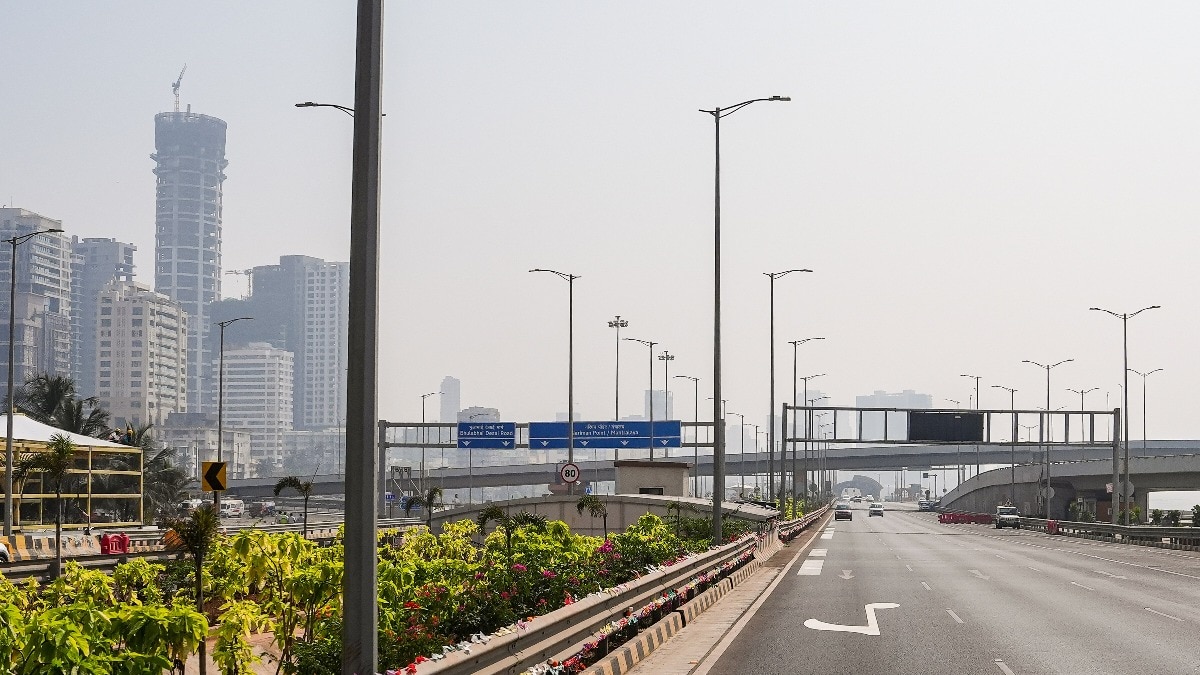 3 killed after speeding BMW rams pedestrians on Mumbai's Coastal Road, 1 critical