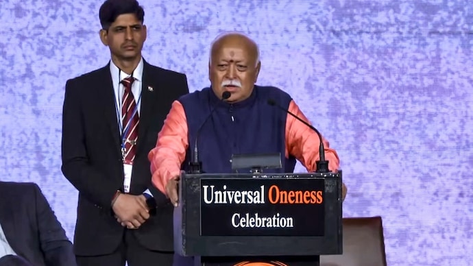 Mohan Bhagwat was the keynote speaker at the August 29 'Universal Oneness Celebration' in New York City's Madison Square Garden. (Image: PTI) Days after Bhagwat RSS event, 90 US politicians reject RSS-linked donations