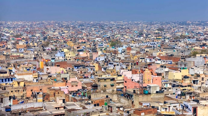 A major earthquake in densely packed Delhi could trigger not just building failures but also obstruct rescue operations. (Photo: Getty) Delhi building collapse earthquake