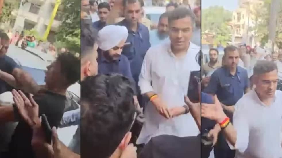 Delhi minister Parvesh Verma slaps man filming him during road inspection (Photo: ITG)
