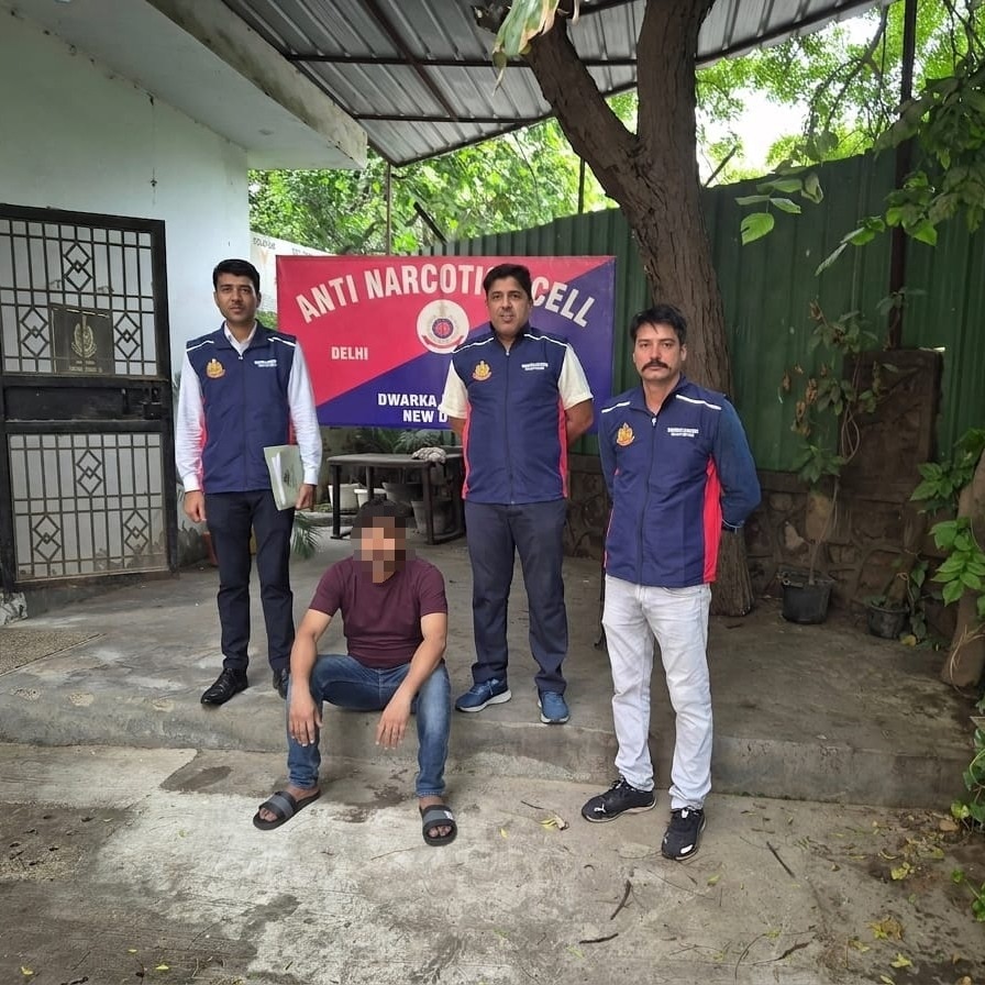 Delhi Police nab 'Mr Natwarlal' with 25 cases, multiple identities and a fake VIP act