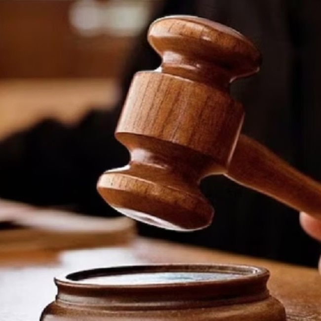 Woman tells daughter ‘Papa aa gaye’; man’s ‘Kaun se papa?’ remark lands him in court