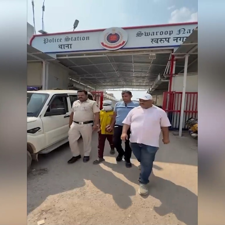 delhi teen swaroop nagar gangraped stabbed dumped in field