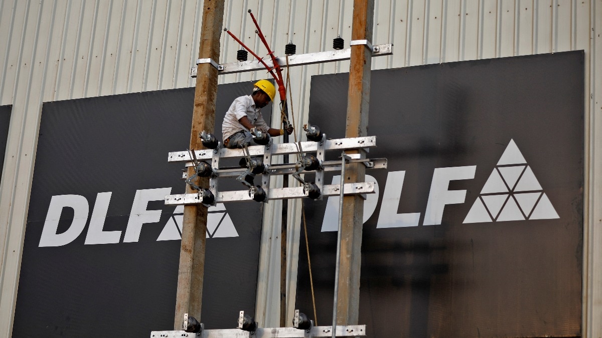 Why is the Supreme Court seeking a CBI probe into DLF Primus project?