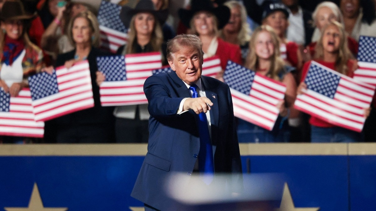 Trump promises $5,000 payout to US adults if Republicans win midterm elections Trump promises $5,000 payout to US adults if Republicans win midterm elections