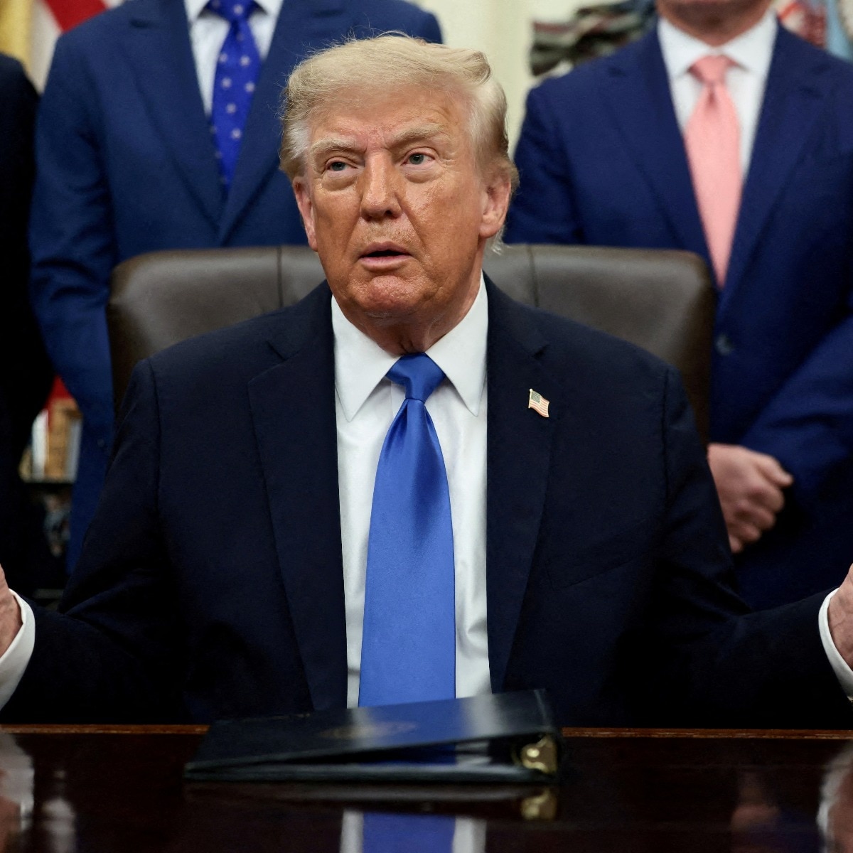 US judge orders Trump to restore White House access for top media outlets
