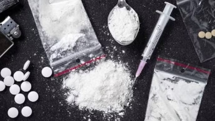 Police seized 9.768 kg of heroin worth Rs 34.18 crore in Thane. (Representative image) मुंबई में पायधुनी पुलिस की कार्रवाई में 435.90 ग्राम MD ड्रग्स बरामद हुई (Representational)