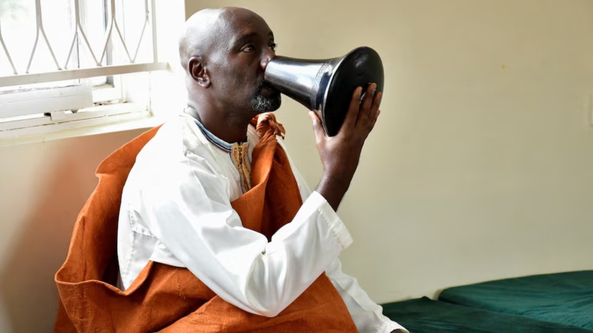 Ugandan traditional kingdom crowns former TV journalist as king