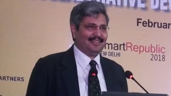 Ex-bureaucrat Ashish Joshi returns home after being taken away by Delhi Special Cell Ex-bureaucrat Ashish Joshi returns home after being taken away by Delhi Special Cell