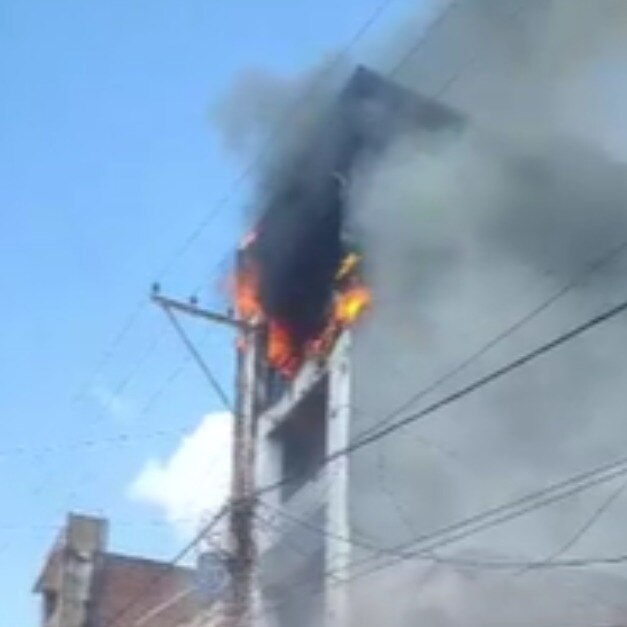 Fire breaks out in multi-storey building in Madhya Pradesh, 2 children rescued