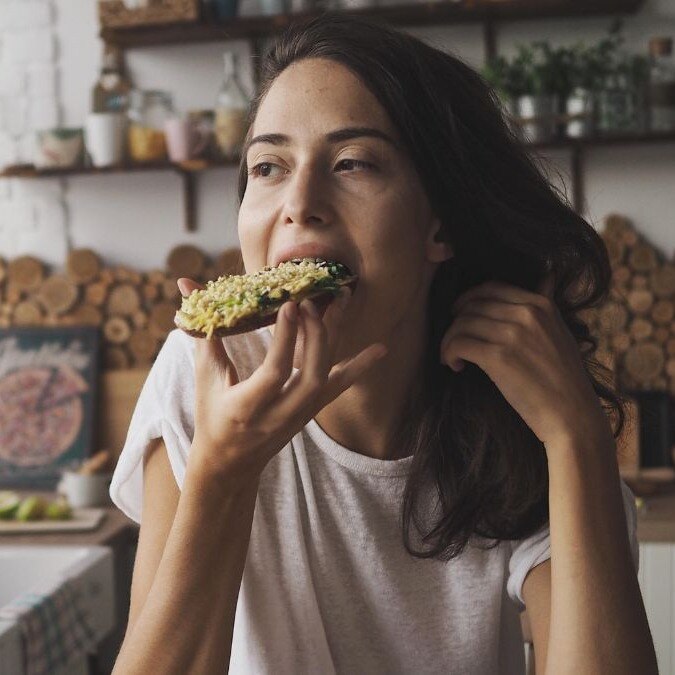 Is your ‘healthy’ breakfast making you hungry by 11 am? Here’s what nutritionists say