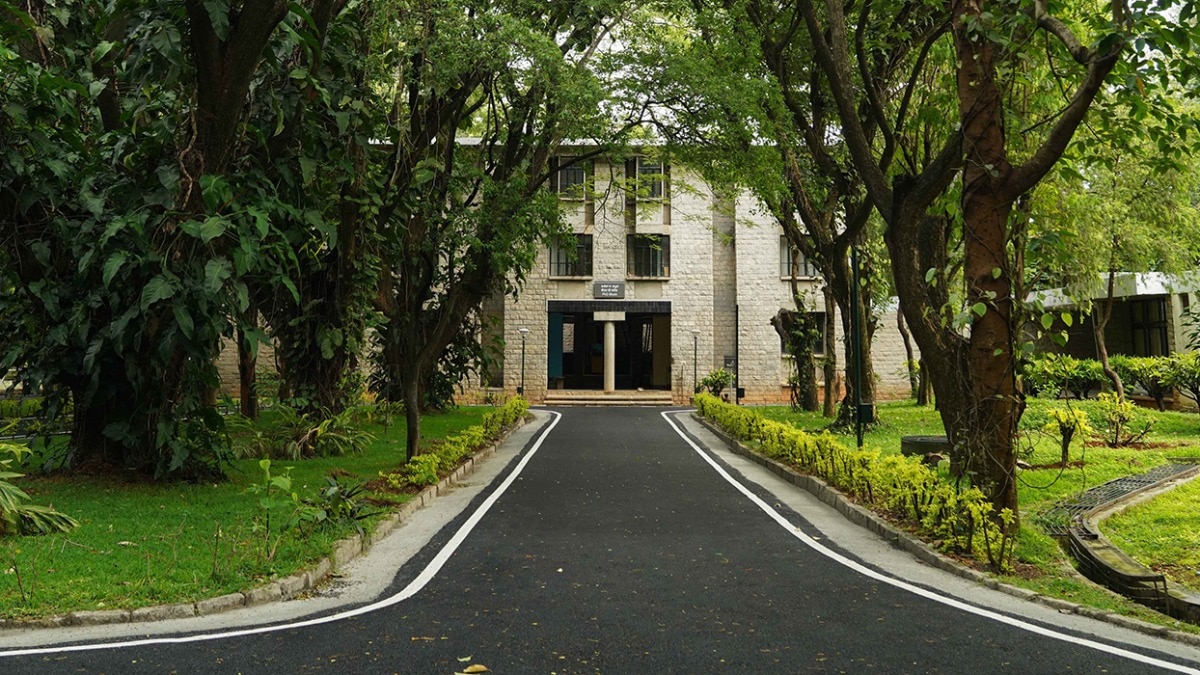 14 Indian B-schools rank among world's top 100, IIM Bangalore leads India