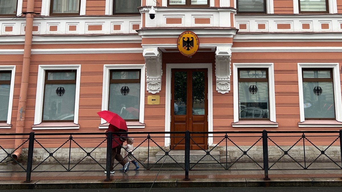 Russia shuts German consulate in St Petersburg in tit-for-tat move after drone row