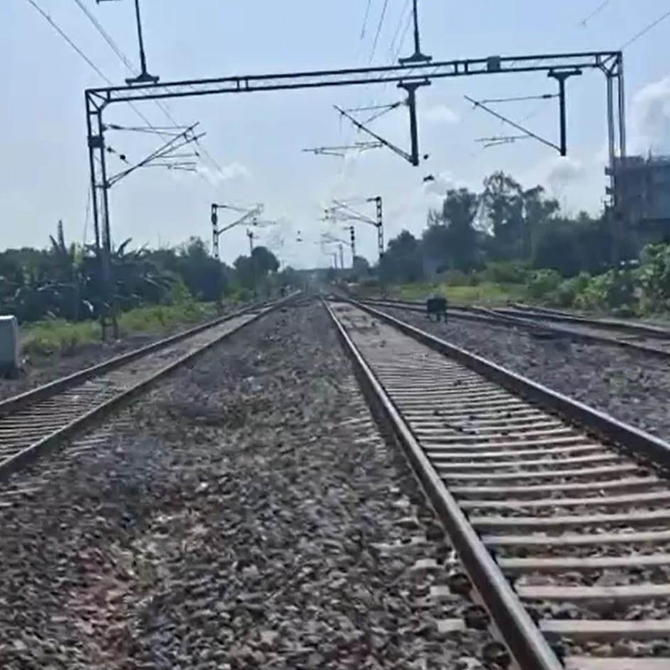 Teen found dead on railway track after allegedly strangling friend in UP's Gorakhpur