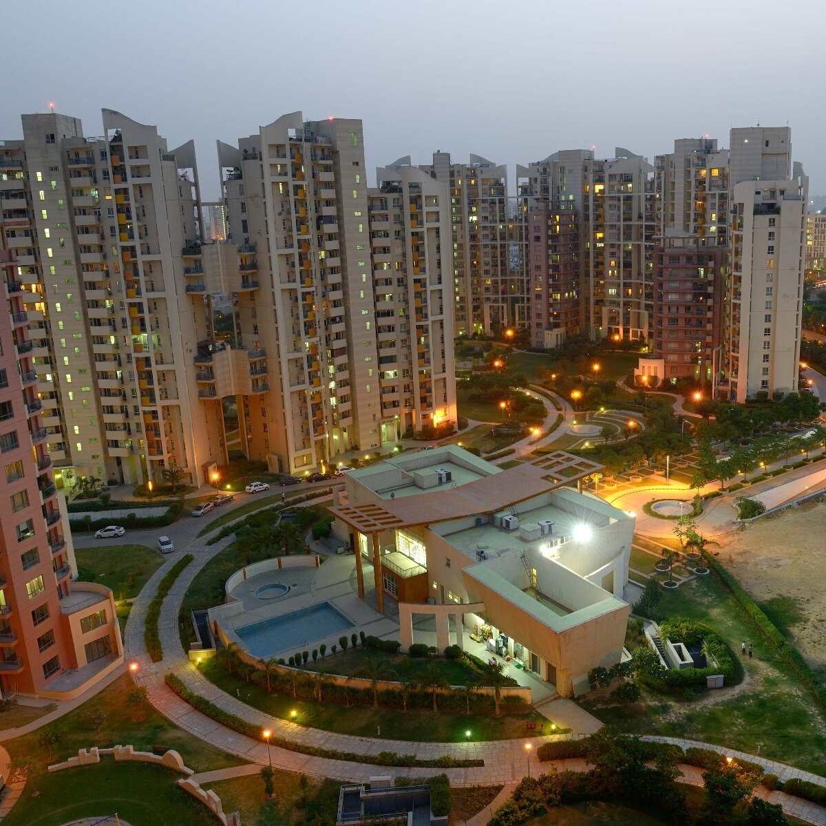 Gurugram has potholes, waterlogging. So why are homebuyers still paying premium?