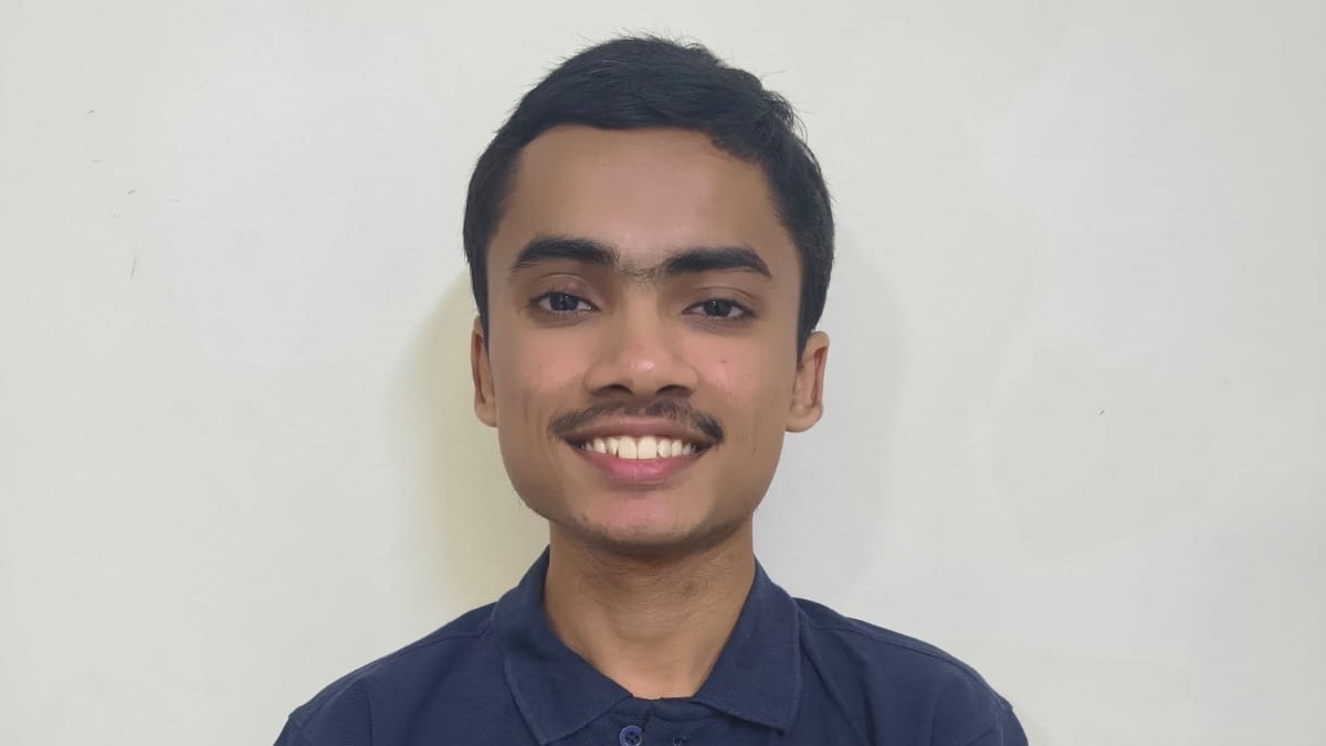 He started with 300 students on Telegram in college, then built a Rs 10 lakh startup