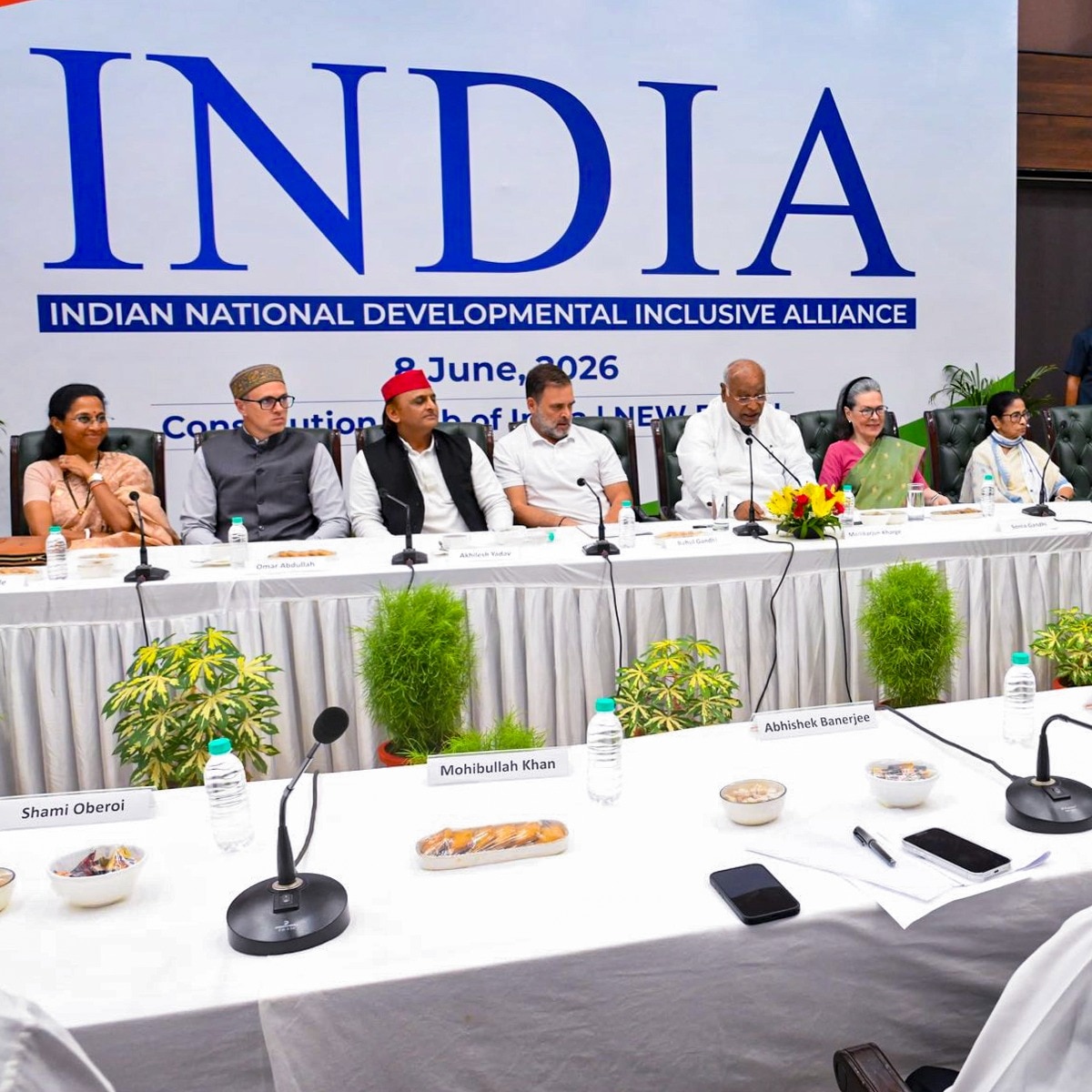 Big INDIA bloc meet today; anti-SIR protest, Gyanesh Kumar's resignation on agenda